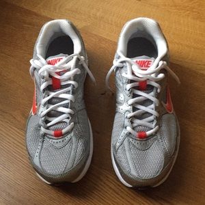 Nike tennis shoes NWOT!!!